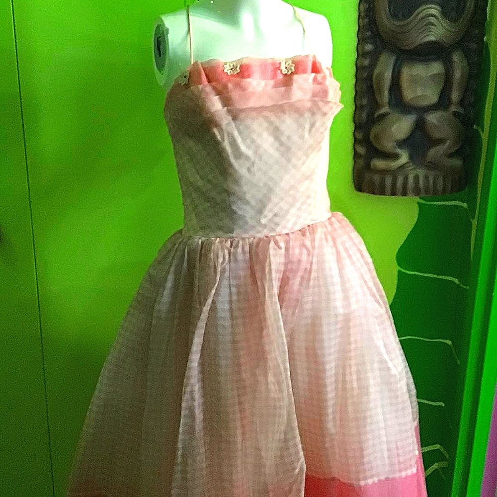 Fabulous 1950's true vintage pink gingham dress.